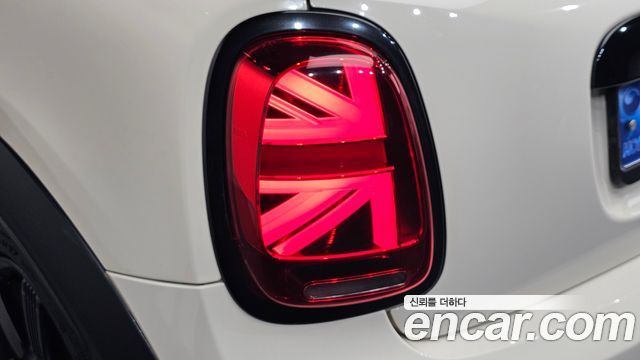 MINI Cooper S Convertible Classic Launch Pack Third Generation 2023 — фото 23