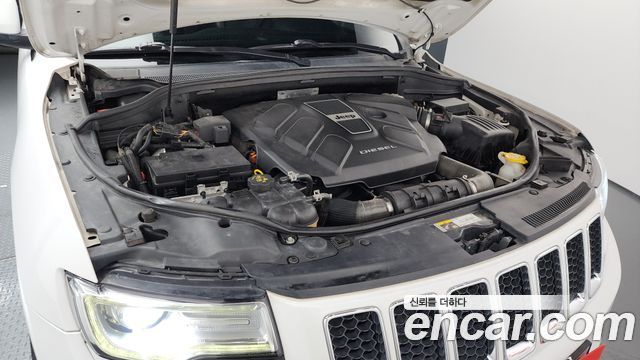 Jeep Grand Cherokee 3.0 Diesel Overland WK2 2016 — фото 6