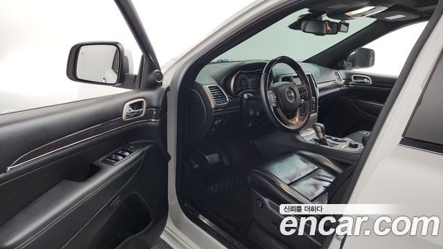 Jeep Grand Cherokee 3.0 Diesel Overland WK2 2016 — фото 10