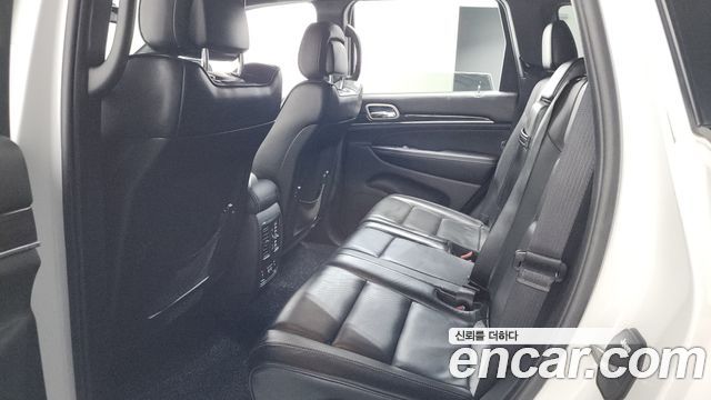 Jeep Grand Cherokee 3.0 Diesel Overland WK2 2016 — фото 11