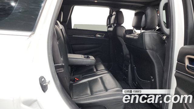 Jeep Grand Cherokee 3.0 Diesel Overland WK2 2016 — фото 12