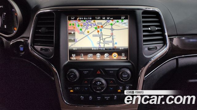 Jeep Grand Cherokee 3.0 Diesel Overland WK2 2016 — фото 13