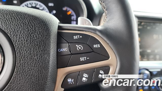 Jeep Grand Cherokee 3.0 Diesel Overland WK2 2016 — фото 17