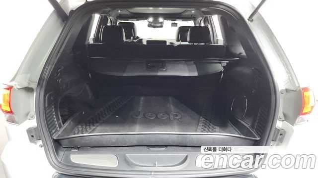 Jeep Grand Cherokee 3.0 Diesel Overland WK2 2016 — фото 19