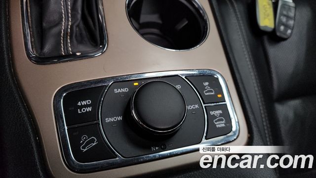 Jeep Grand Cherokee 3.0 Diesel Overland WK2 2016 — фото 20