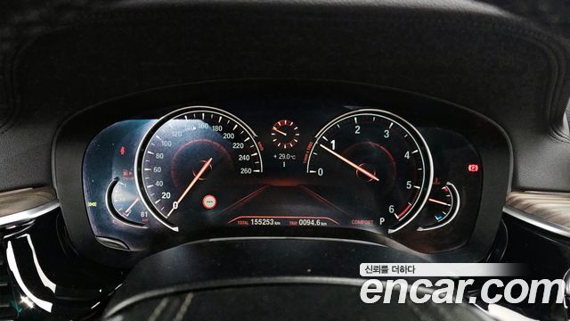 BMW 5 Series (G30) 520d xDrive M Sport Package Plus 2017 — фото 8