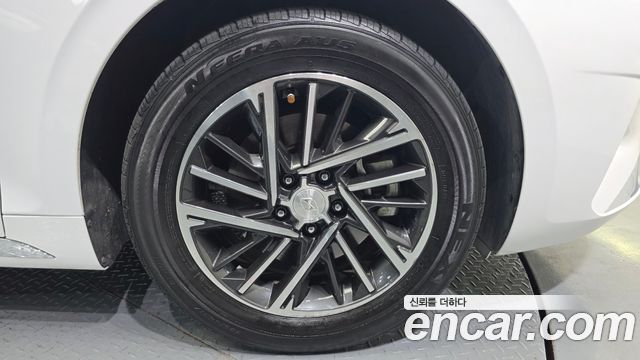Hyundai Grandeur (IG) 3.0 LPi (Taxi) Deluxe 2023 — фото 21