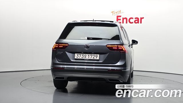 Volkswagen Tiguan Allspace 2.0 TDI Prestige 2020 — фото 4