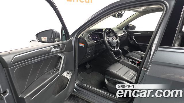 Volkswagen Tiguan Allspace 2.0 TDI Prestige 2020 — фото 10