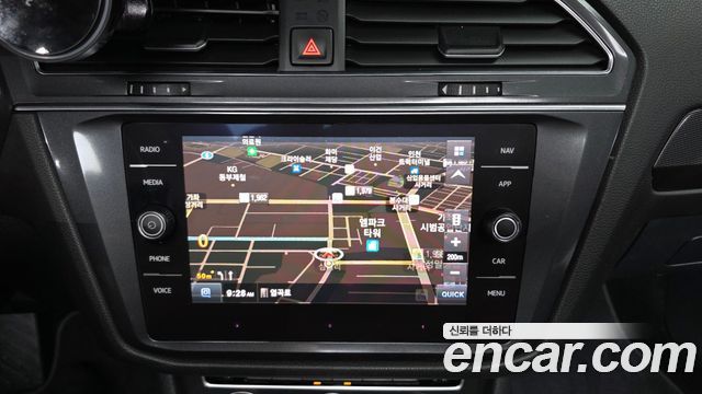 Volkswagen Tiguan Allspace 2.0 TDI Prestige 2020 — фото 14