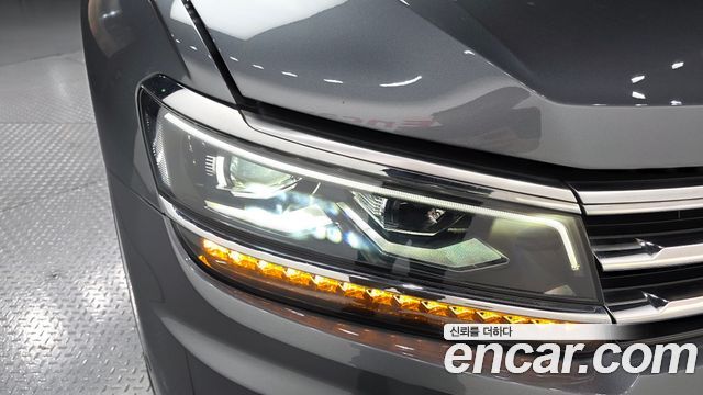 Volkswagen Tiguan Allspace 2.0 TDI Prestige 2020 — фото 22