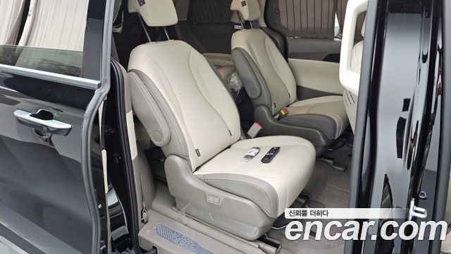 Kia Carnival (IV) Gasoline 9-Seater Hi Limousine Signature 2026 — фото 11