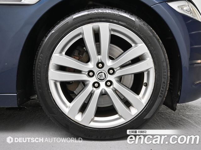 Jaguar XJ 3.0 SC Premium Luxury LWB X351 2013 — фото 5