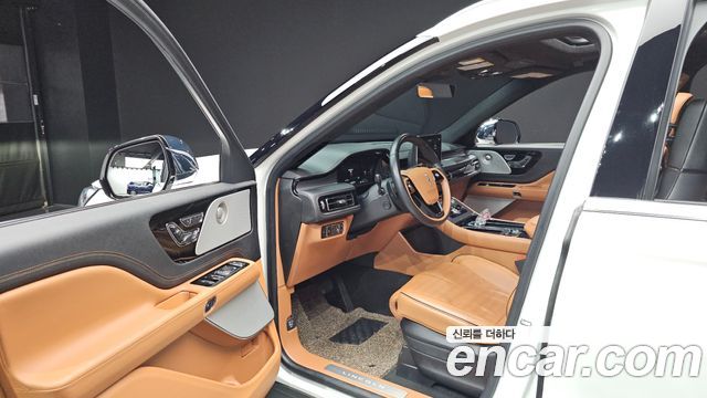 Lincoln Aviator (II) 3.0 Black Label AWD 2022 — фото 10