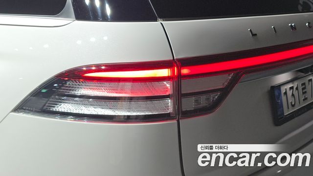Lincoln Aviator (II) 3.0 Black Label AWD 2022 — фото 23