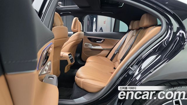 Mercedes-Benz E-Class (W214) E300 4MATIC AMG Line 2025 — фото 12