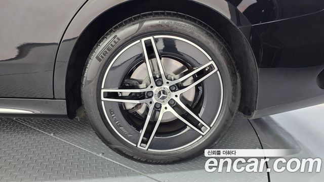 Mercedes-Benz E-Class (W214) E300 4MATIC AMG Line 2025 — фото 21