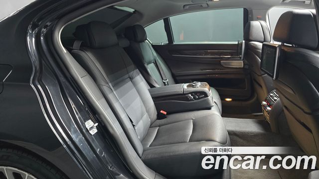 BMW 7 Series (F01) 750Li xDrive B&O Edition 2015 — фото 11