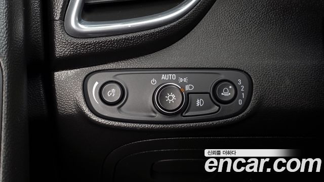 Chevrolet Trax 1.4 Premier 2019 — фото 18