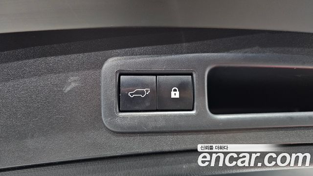 Lexus UX250h 2.0 AWD 2019 — фото 39