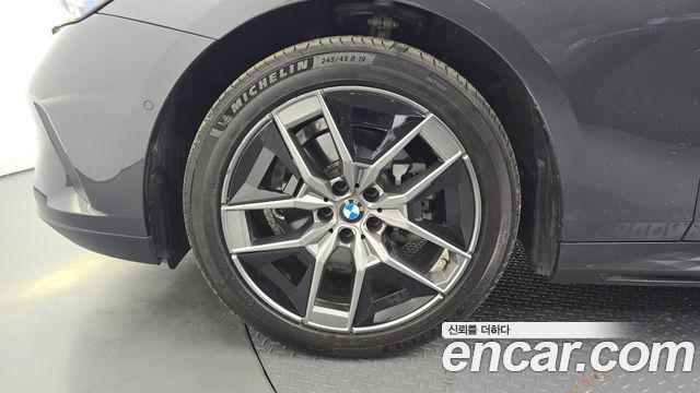 BMW 5 Series (G60) 520i 2025 — фото 5