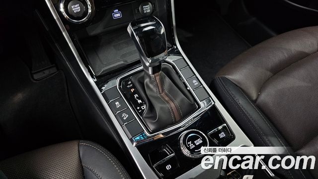 KG Mobility (SsangYong) Beautiful Korando Gasoline 1.5 4WD C7 2023 — фото 9