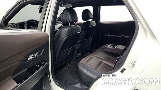 KG Mobility (SsangYong) Beautiful Korando Gasoline 1.5 4WD C7 2023 — фото 11