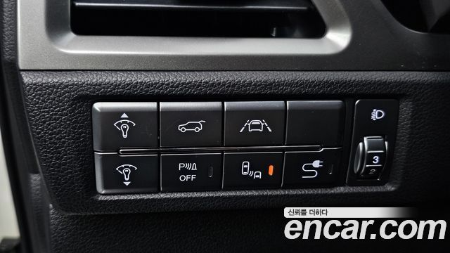 KG Mobility (SsangYong) Beautiful Korando Gasoline 1.5 4WD C7 2023 — фото 13