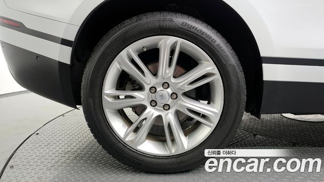 Land Rover Range Rover Velar 2.0 D240 SE 2018 — фото 5