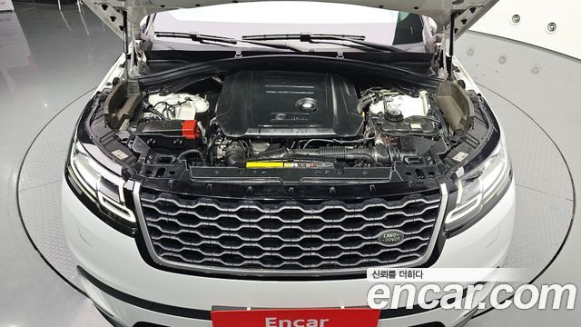 Land Rover Range Rover Velar 2.0 D240 SE 2018 — фото 6