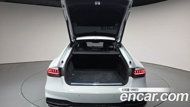 Audi A7 (4K) 55 TFSI Quattro Premium 2020 — фото 20