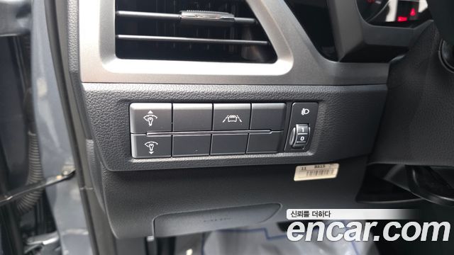 KG Mobility (SsangYong) Beautiful Korando Gasoline 1.5 2WD C5 2023 — фото 27