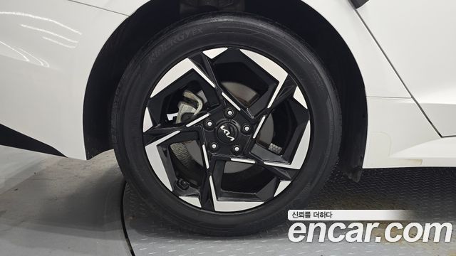 Kia K5 (III) 2.0 Noblesse 2024 — фото 5