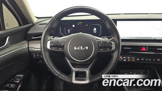 Kia K5 (III) 2.0 Noblesse 2024 — фото 17