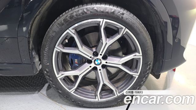 BMW X6 (G06) xDrive40i M Sport 2023 — фото 21