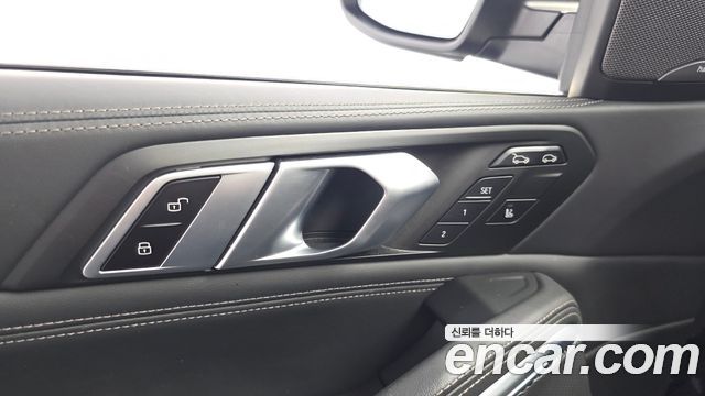 BMW X6 (G06) xDrive40i M Sport 2023 — фото 30
