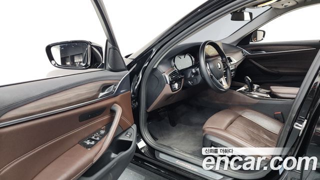 BMW 5 Series (G30) 530i Luxury Plus 2018 — фото 10