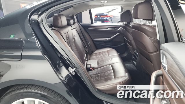 BMW 5 Series (G30) 530i Luxury Plus 2018 — фото 15