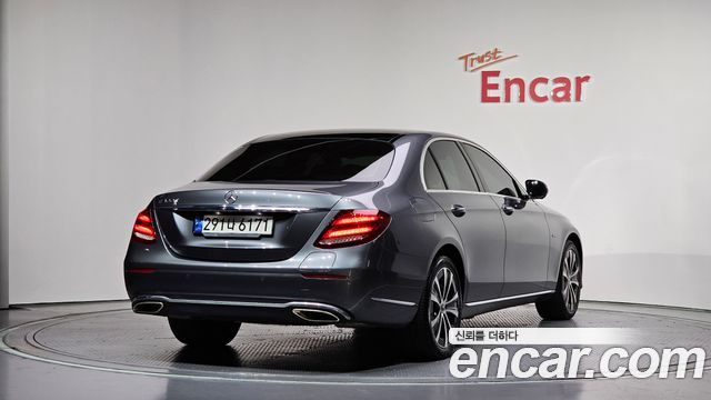 Mercedes-Benz E-Class (W213) E300e Exclusive 2019 — фото 2