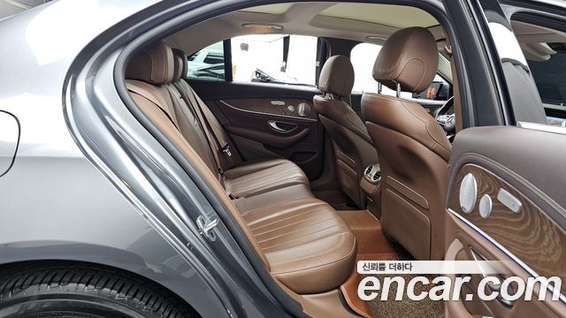 Mercedes-Benz E-Class (W213) E300e Exclusive 2019 — фото 12