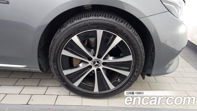 Mercedes-Benz E-Class (W213) E300e Exclusive 2019 — фото 21