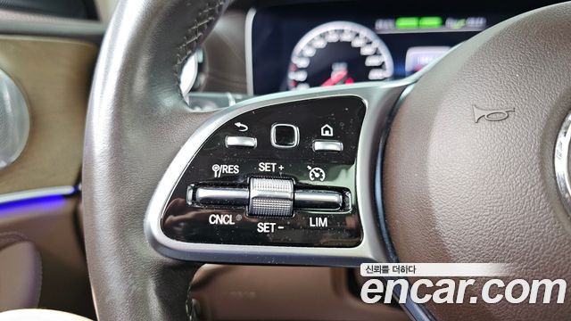 Mercedes-Benz E-Class (W213) E300e Exclusive 2019 — фото 26