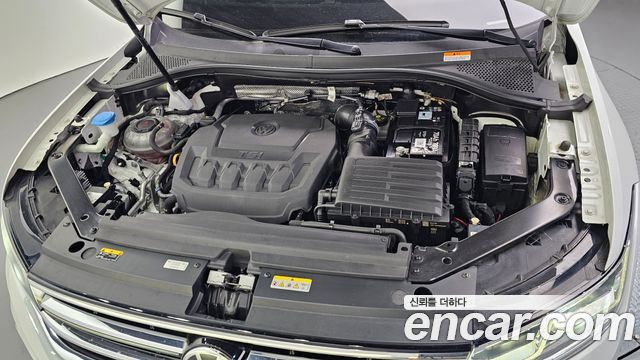 Volkswagen Tiguan Allspace 2.0 TSI Prestige 2023 — фото 6