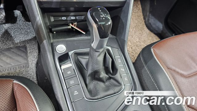 Volkswagen Tiguan Allspace 2.0 TSI Prestige 2023 — фото 9