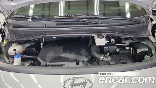 Hyundai Staria Cargo 3-Seater Modern 2022 — фото 6
