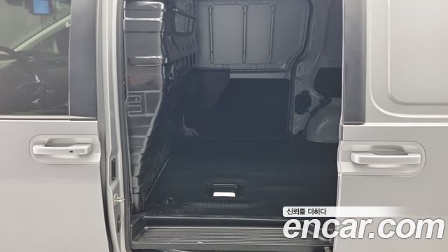 Hyundai Staria Cargo 3-Seater Modern 2022 — фото 7