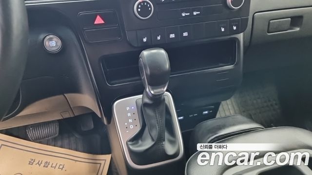 Hyundai Staria Cargo 3-Seater Modern 2022 — фото 9