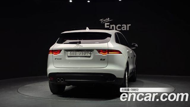 Jaguar F-PACE 20d Prestige 2018 — фото 4