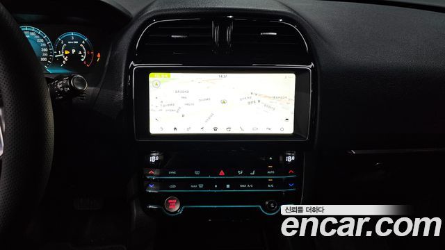 Jaguar F-PACE 20d Prestige 2018 — фото 14