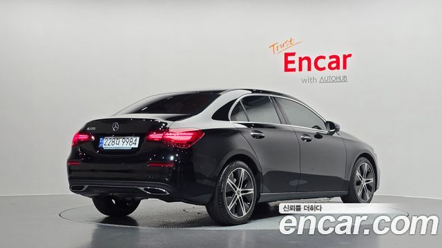 Mercedes-Benz A-Class (W177) A220 Sedan 2024 — фото 2